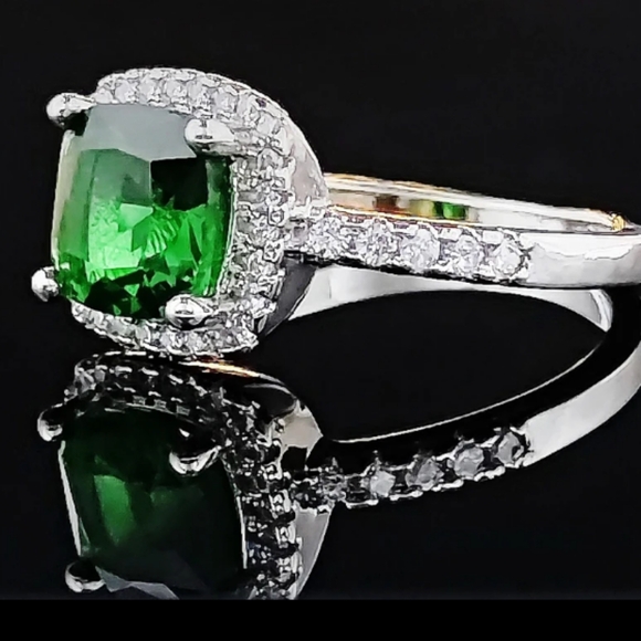 Women's Discount Luxury Clearance Jewelry Quartz CZ Wedding Rings - Picture 1 of 4